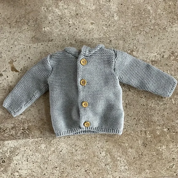 EUC Little Planet by Carter's Baby Organic Signature Stitch Cardigan Grey 9M - Picture 7 of 11